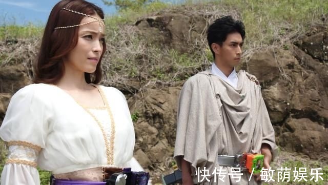 假面骑士|假面骑士圣刃:索菲亚演员吐槽 给儿子买了王剑腰带 结果物归原主
