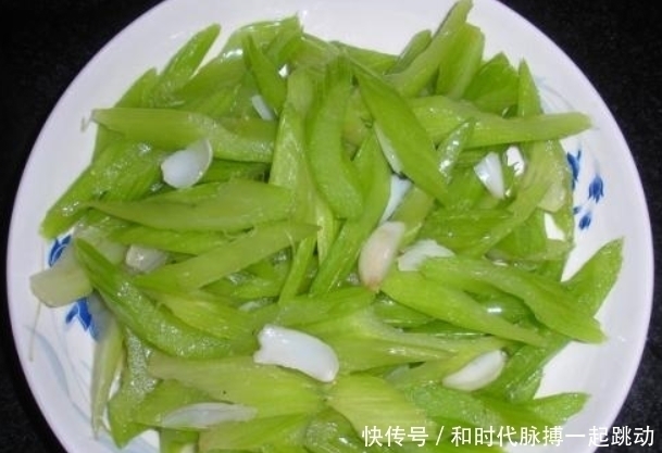 柳柳|哺乳期宝妈饮食要注意，3类食物要少吃，避免母乳减少