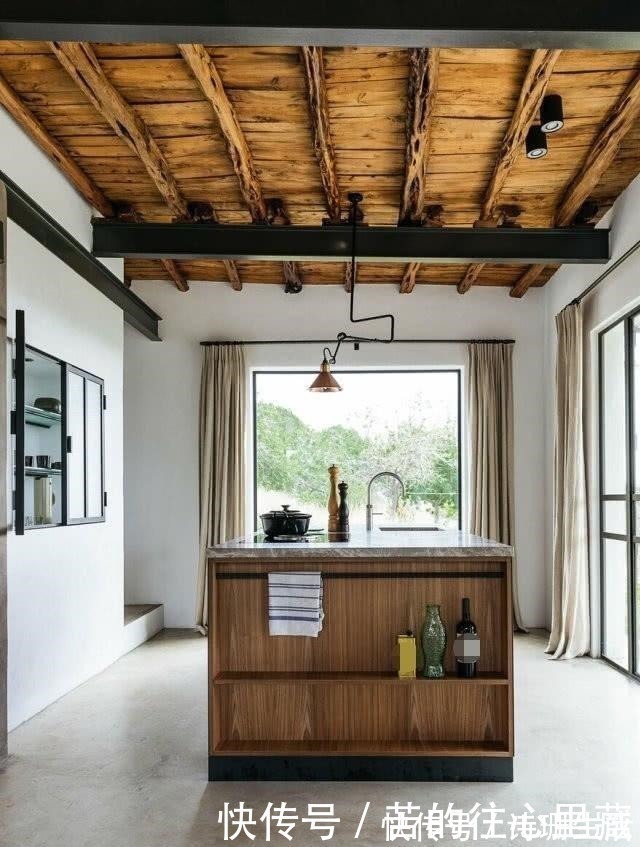 厨房|厨房打柜子太费事!直接砌假墙掏个橱柜,隐形不占地,如今很流行!