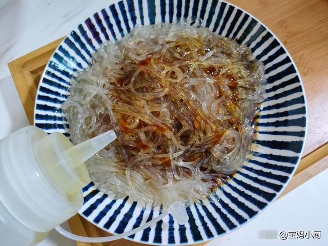 肉末|家有孩子做这道菜，维生素丰富营养多，拌饭吃可香了，米饭嗖嗖下