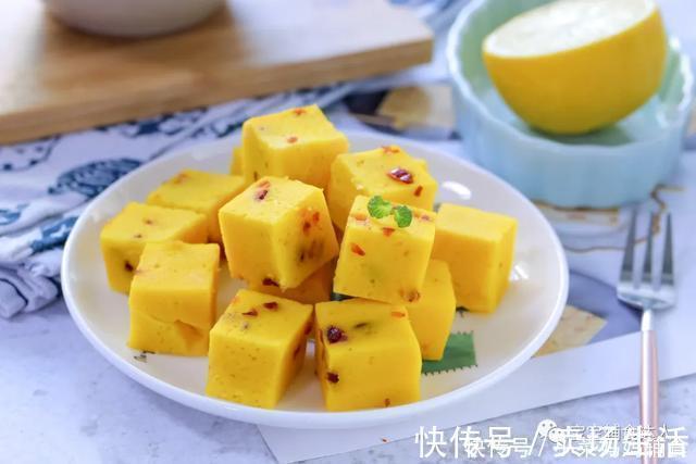 蔓越莓干|无油无糖不发酵，儿子却抱着不想撒手一搅一蒸就出锅，太简单