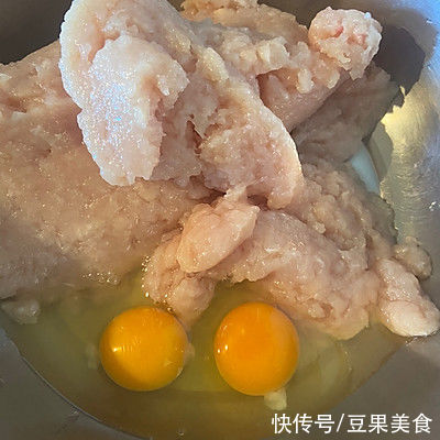 鸡胸肉|这道减脂鸡胸肉丸，我一年四季都想吃