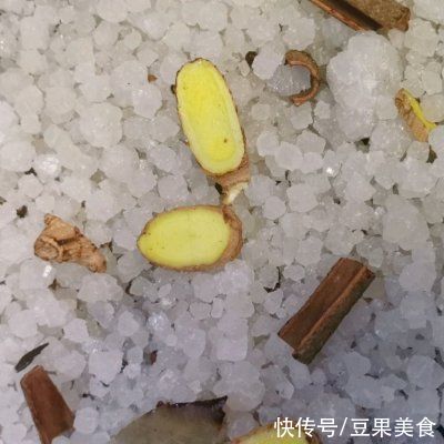 盐焗梭子蟹|10分钟出锅的盐焗梭子蟹，鲜嫩又爽口