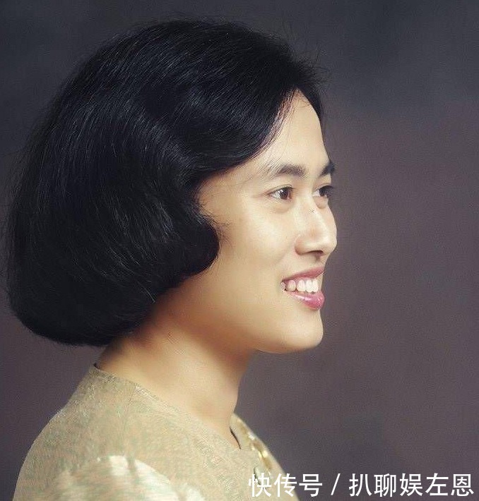 诗琳通公主太接地气,衣着朴素很像中国大婶,亲民作风让人敬佩