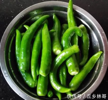 辣椒学会这样做,好吃又减肥,开胃也下饭,比吃肉还要解馋哦