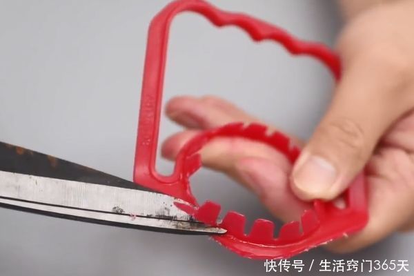 油桶提手一定要留着,放厨房和卫生间作用超棒,每个家庭都用得上