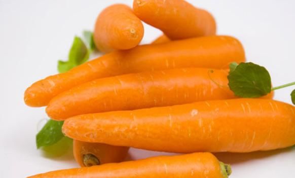 老年人血管硬化危害大，多吃以下幾種食物，可幫你軟化血管！