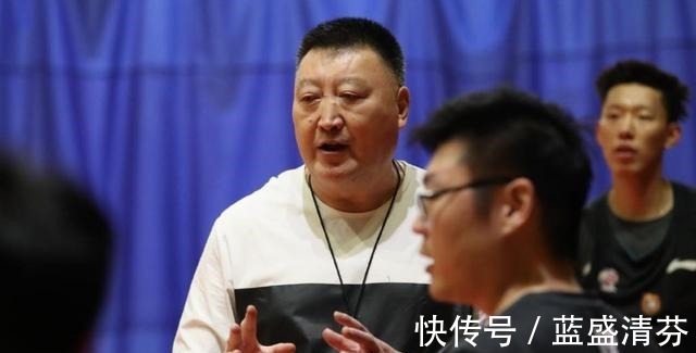 西蒙斯|花小钱办大事,杨学增拉来老熟人!全力冲不刹车,山西男篮不服输!