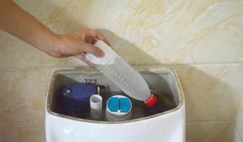 不管马桶多脏多臭,只需一个塑料瓶,马桶干净无异味,都学学吧