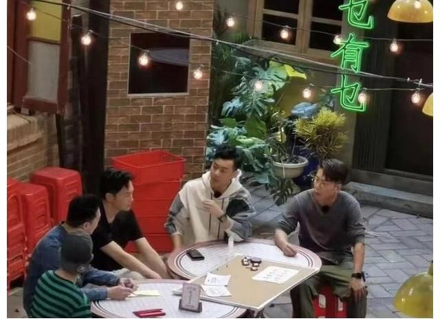 《大湾仔的夜》开播时间定档,哥哥们最新路透,邓翠雯黎耀祥现身