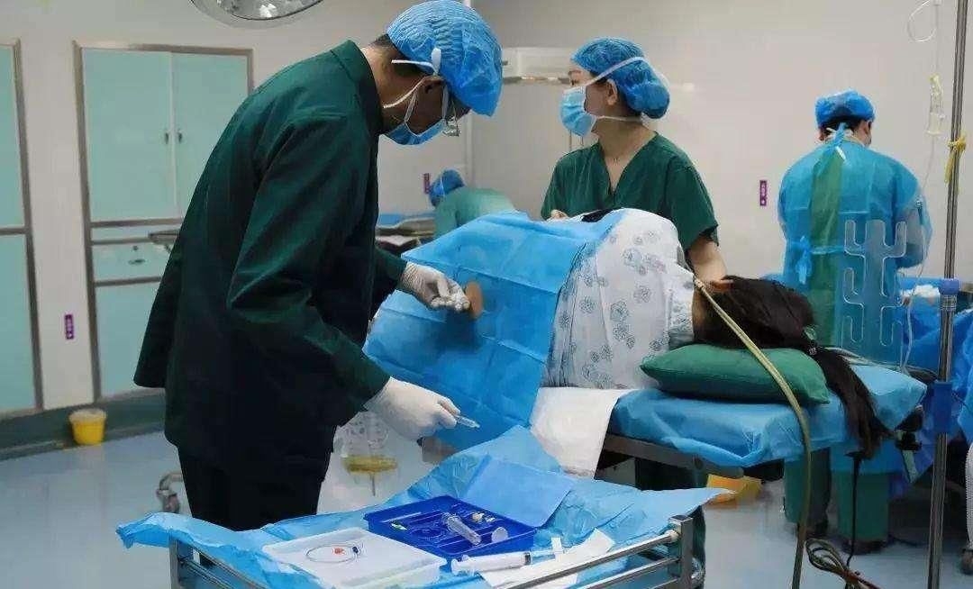 分娩|头胎顺、二胎剖，宝妈用亲身经历告诉你，顺产与剖腹产之间的区别