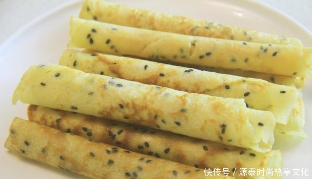 一个平底锅就能搞定的美食——脆皮芝麻蛋卷!