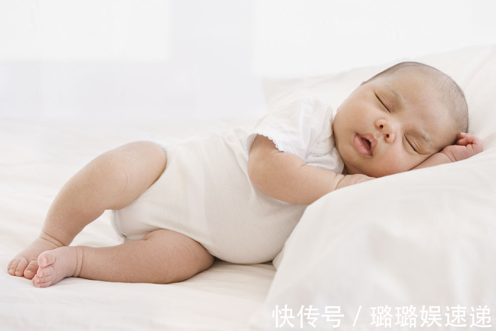 妈妈|0到6个月的宝宝咋抚养记住六个关键词，妈妈不慌乱宝宝更健康