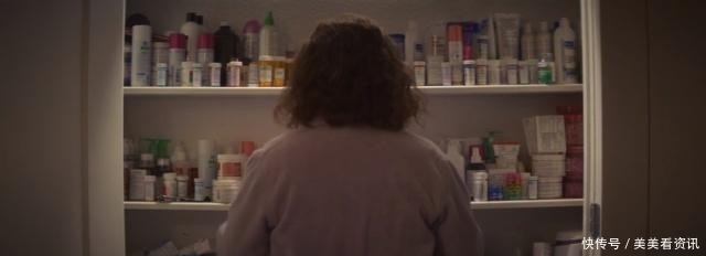 公主|没有一部惊悚剧,能把可乐拍得这么诱人,又把公主风拍得这么吓人