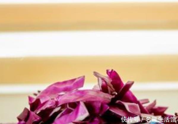 暖宫|女人患“子宫肌瘤”，坚持吃4样食物，活血暖宫，肌瘤或许会变小