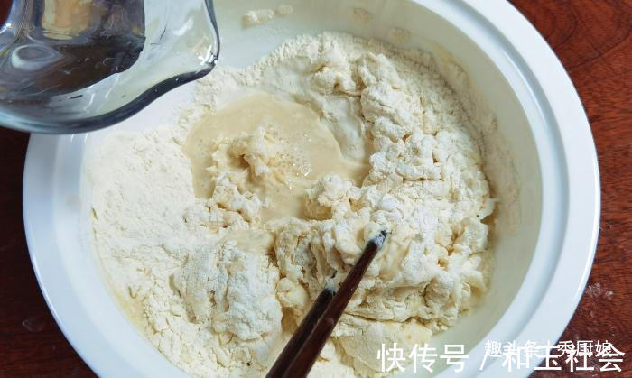 馒头|面粉别蒸馒头了，把汤圆包进面皮里，孩子三天两头点名吃，特解馋