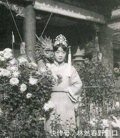 王菲|罕见老照片: 原来清朝妃子长这样? 最后一位像极了王菲!