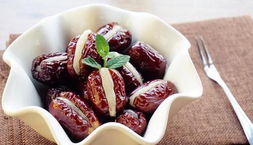 营养|女人补气血的“小零食”,做法很简单,每天来几颗,健康又营养