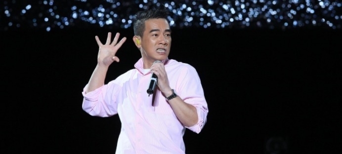 山鸡哥|《披荆斩棘的哥哥》开播，陈小春就露出本色，山鸡哥竟变这样了？