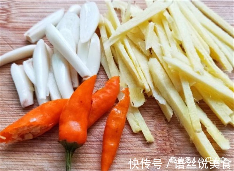 墨鱼加上这食材一起炒，清香鲜美，鲜嫩爽辣，老公下酒菜必备