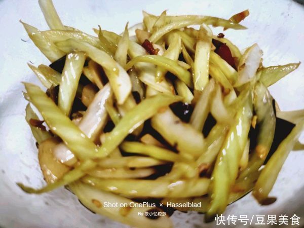 泡椒白菜梗|好吃的泡椒白菜梗，是不是很有食欲呀