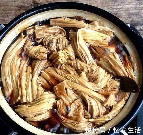 简单炒一炒、焖一焖就能色香味俱全的家常菜,绝对让家人吃得满意!