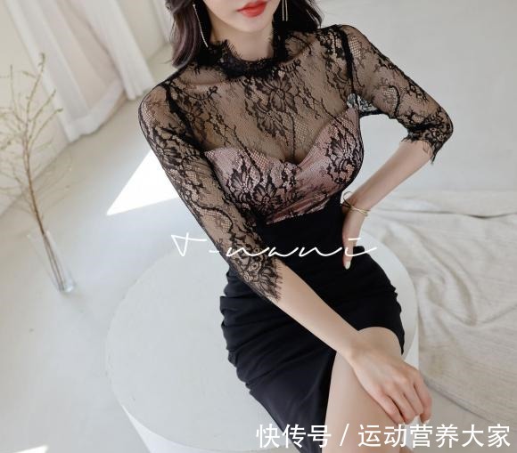 时尚#女神孙允珠时尚搭配藤蔓刺绣皓月繁星半袖包臀裙!