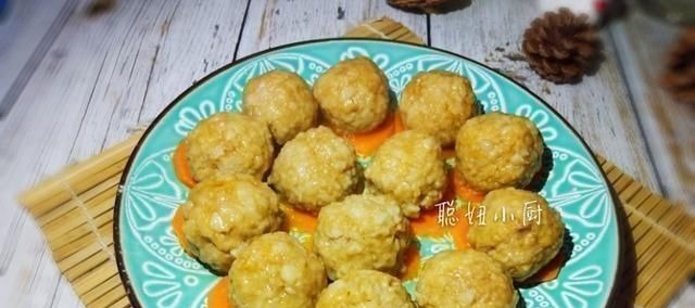 这个蒸菜在我家一周吃三次，可以滋养皮肤，健脾健胃，蒸更健康