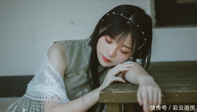 如月|Coser如月夏巳_才女风格穿搭