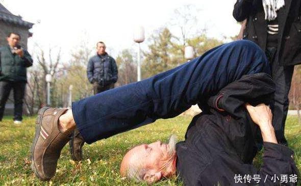 过了45岁后,健康是第一位,奉劝所有人3个坏习惯不要有