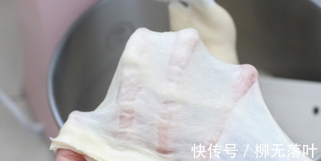 最近这吐司火了,隔天做一个,松软又拉丝,加点料早餐不重样!