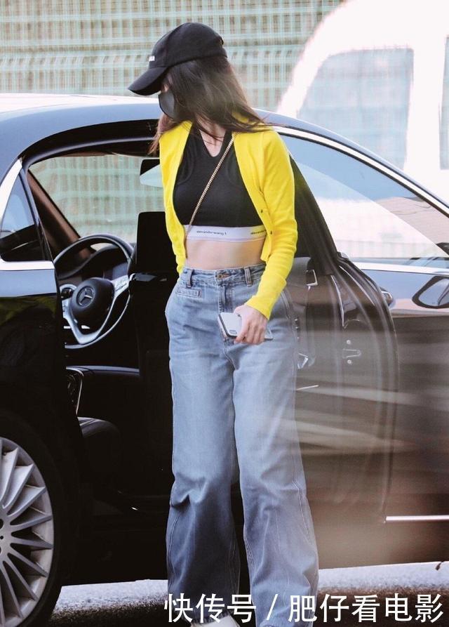 牛仔裤不会搭看一步到位造型,演绎高级时尚范