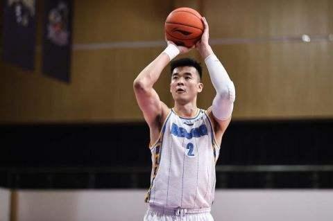 雅尼斯|雅尼斯雪上加霜,首钢输球又曝坏消息,林书豪无奈,秦晓雯麻烦