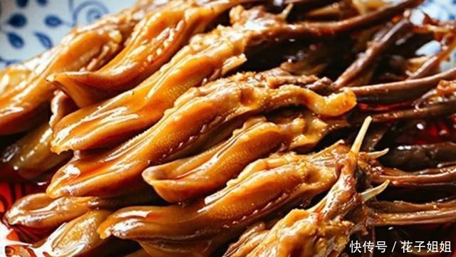 美食推荐莲藕木耳炒肉片、海苔香酥虾、鲜果燕麦粥、蜜汁鸭舌！