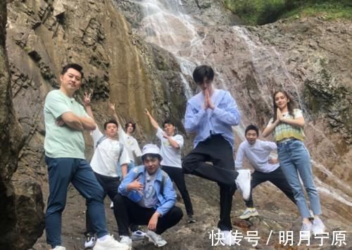 蔡徐坤|跑男成员都称呼蔡徐坤“坤儿”,唯独黄明昊不同,粉丝都没这待遇