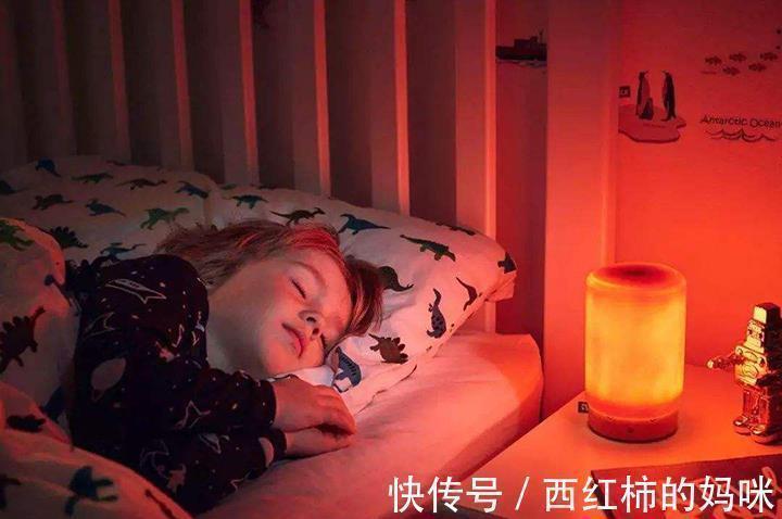 睡眠质量|9岁孩子全班最矮,身高比同龄人差一大截,只因睡前有这一坏习惯