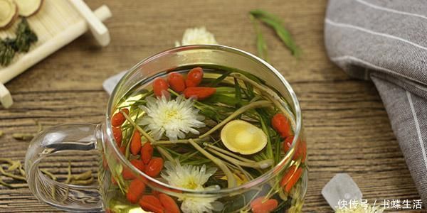 效果|枸杞菊花茶好处多，但很多人都泡错了，难怪天天喝也没效果