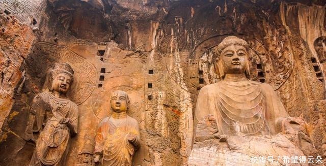 香山寺|龙门石窟，不仅有佛祖“剪刀手”，还有武则天仪容的卢舍那大佛！