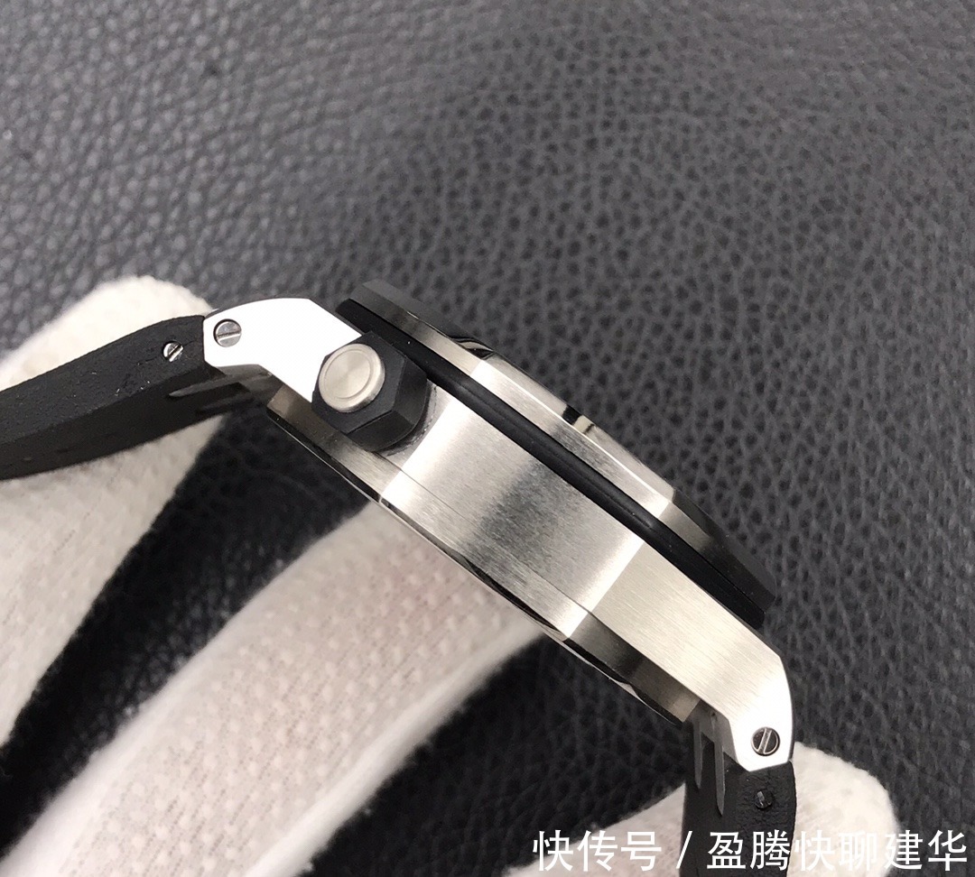 夏季|夏季潜水表pk，劳力士水鬼与爱彼皇家橡树离岸谁是c位