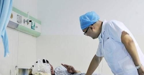 医生们|婆婆陪儿媳产检被医生支开,随后医生问了一个问题,孕妈尴尬不已