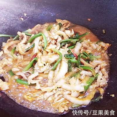 白菜炒肉丝|白菜炒肉丝，香香辣辣的，滋味超足