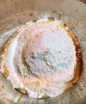 广受大众喜爱的香酥油条,比例精准,做法精湛,一看即会