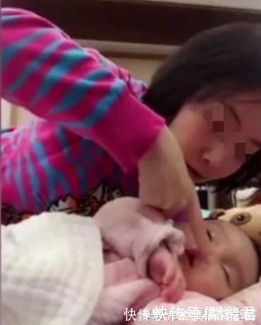 呼吸声|宝宝睡得正香,宝妈担心起身查看,接下来的举动让人捧腹大笑