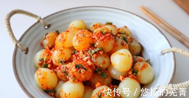 好香|入秋后,吃南瓜不如吃它,不炖不炒,团成球浇上料汁,真的好香呀!
