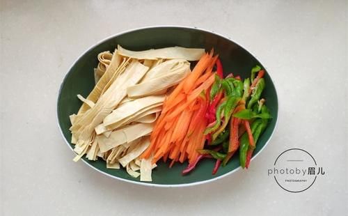 春天孩子補鈣，別只盯著牛奶，這菜含鈣高易吸收，多吃長個快！