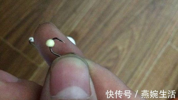 盘点民间另类用饵技巧钓鱼十多年，一个没见过，这也能钓鱼