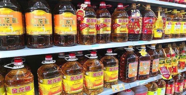  种油|这4种油，营养师几乎一口都不吃，很多人还在吃，以为很有营养