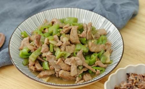 米饭杀手，无法抗拒的尖椒炒肉