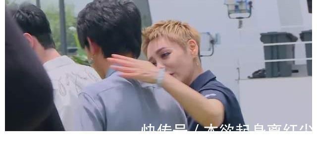 《中餐厅》首播,姚安娜黄晓明生疏尬聊,宁静虽狂但一作用难忽视