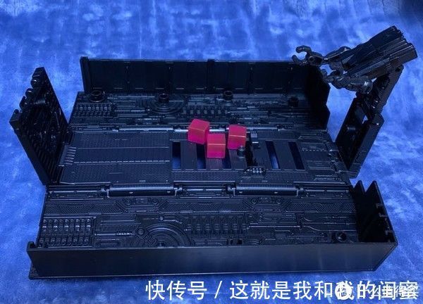 棋子|闲敲棋子落灯花 篇三十五：网飞暗黑擎天柱变形金刚